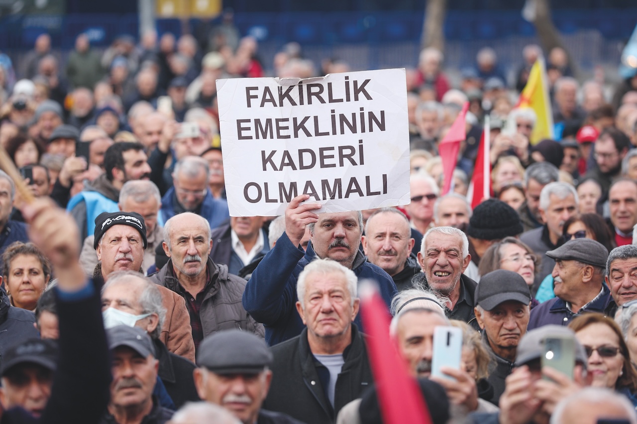 En düşük emekli aylığı açlık sınırının çok altında!
